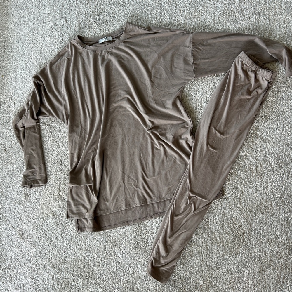 Matching leggings and shirt set